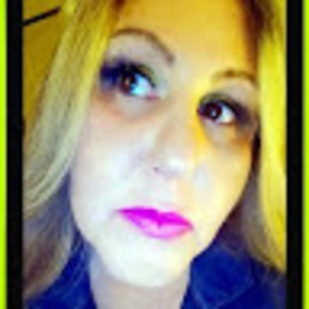 Meet your Posher, Lorie